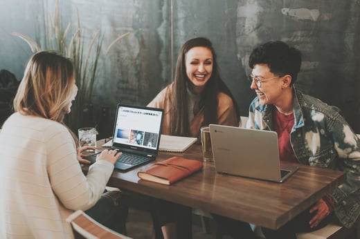 Features for online sales trust